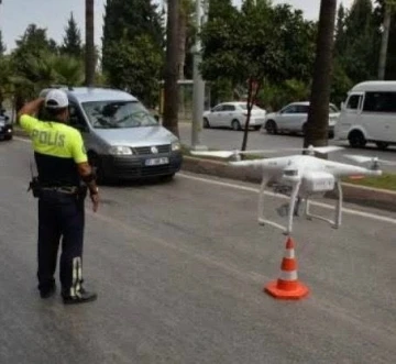 Dron denetimlerine 12 sürücü takıldı
