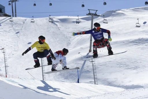 FIS Dünya Snowboard Kupası Nefes Kesti