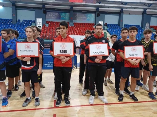 Düzce’nin ev sahipliğinde okul sporları masa tenisi başladı
