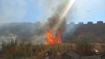 Edirne’de kaynak makinesinden çıkan kıvılcım 2 dekar buğdayı yaktı
