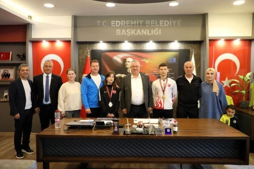 Edremit’in Taekwondo yıldızları 4 altınla parladı