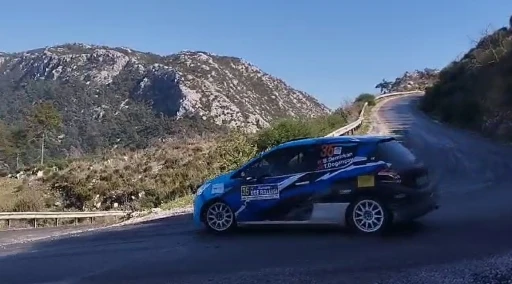 Ege Rallisi’nde Seyirciler, Pilotlara Tezahürat Yaptı