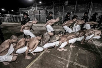 El Salvador’da dev hapishaneye 2 binden fazla çete üyesi nakledildi
