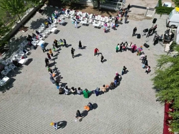 Elazığ’da &quot;Engelsiz Uçurtma Şenliği&quot; renkli görüntülere sahne oldu
