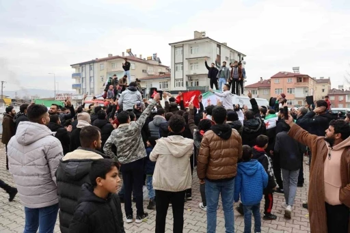 Elazığ’daki Suriyeliler Esed’in gidişini coşkuyla kutladı
