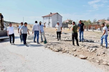 Emet Belediyesinden Sanayi Sitesi’nde parke taşı döşeme çalışması
