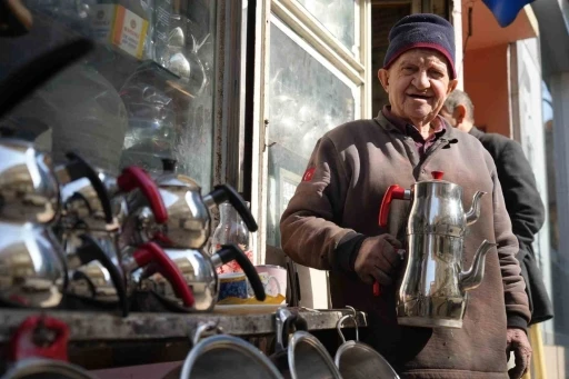 Eski mutfak eşyalarına 80’lik usta ikinci baharını yaşatıyor
