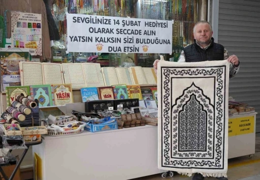 Esnaftan dikkat çeken Sevgililer Günü’ne özel hediye önerisi: &quot;Yatsın kalksın sizi bulduğuna dua etsin&quot;
