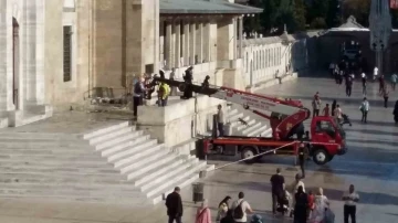 Fatih Cammii’ndeki dış cepe temizliğinde kurşun izlerinin silinme endişesi
