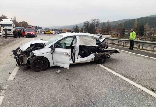 Feci kazanın ateşi Bursa’ya düştü...Genç öğretmen ve küçük çocuğu kaza kurbanı
