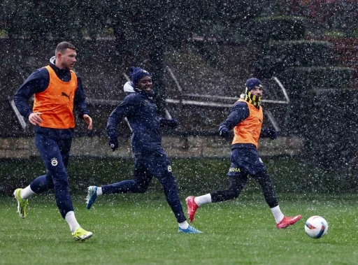 Fenerbahçe’de, Alanyaspor maçı hazırlıkları başladı
