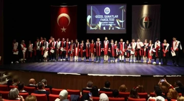 GAÜN Güzel Sanatlar Fakültesinde mezuniyet heyecanı
