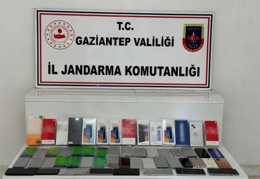 Gaziantep’te 1 milyon TL değerinde kaçak telefon ele geçirildi
