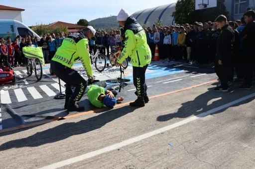 Gazipaşa’da öğrenciler trafik bilinciyle yetişiyor
