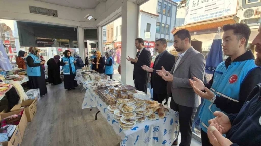 Gazze’ye el emeği göz nuru ürünlerle destek
