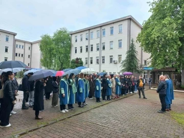 Geleceğin öğretmenleri eğitimde şiddeti kınadı
