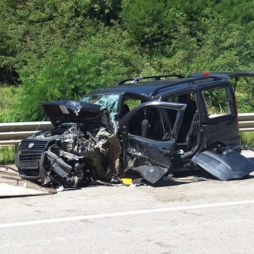 Giresun’daki trafik kazasında yaralanan 9 kişinin hayati tehlikesi bulunuyor
