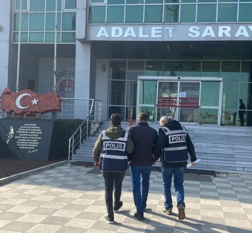 Gönen’de silahla yağma suçundan aranan şahıs yakalandı
