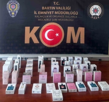 Gümrük kaçağı  parfüm ele geçirildi
