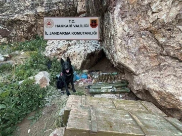 Hakkari’de 2 katlı sığınakta mühimmat ele geçirildi
