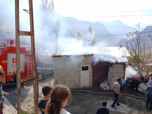 Hakkari’de tandır evi yangını
