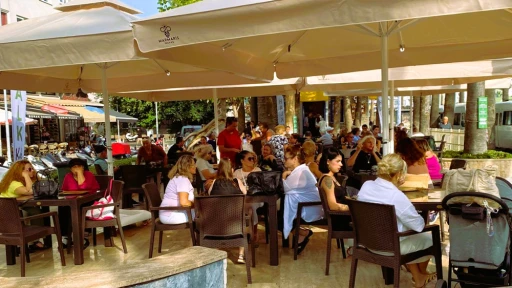 Halk Kafe Marmaris'te emeklinin imdadına yetişti