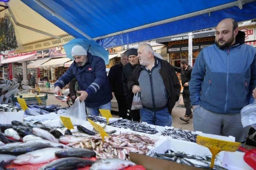 Hamsinin kulağına kar suyu kaçtı
