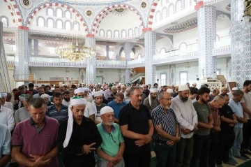 Haniye için Kozan’da gıyabi cenaze namazı kılındı
