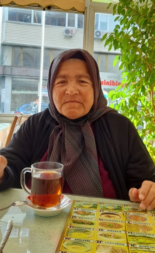 Hastaya yanlış kan takarak ölümüne neden olan hemşire ilk kez hakim karşısına çıktı
