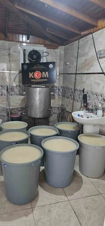 Hatay’da 760 litre kaçak alkol ele geçirildi
