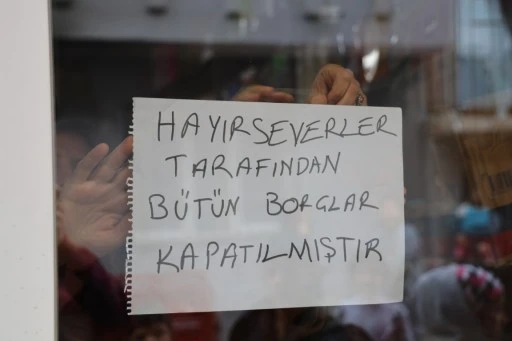 Hayırsever Mahalleyi Borçlardan Kurtardı