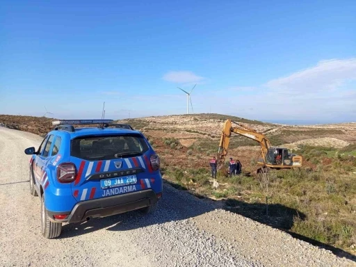 Hazine arazisindeki izinsiz kazıya jandarma baskını
