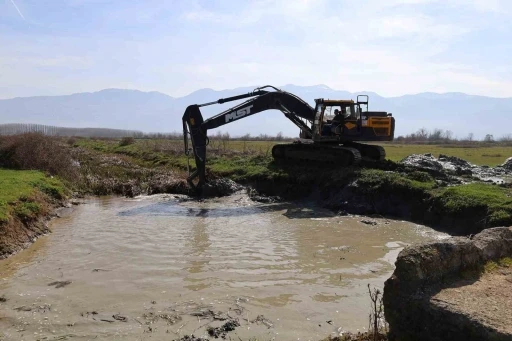 Hendek’te çiftçiye nefes olan çalışma
