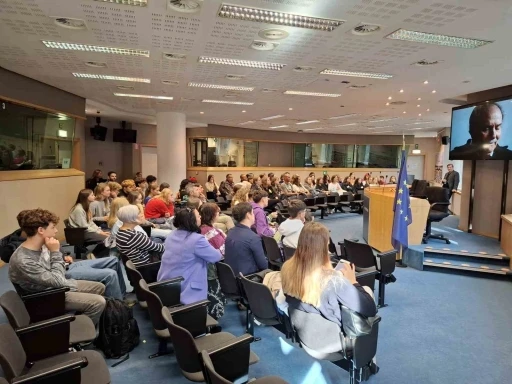 Hınıs Mehmet Akif Ersoy Ortaokulu Erasmus projesine ortak oldu
