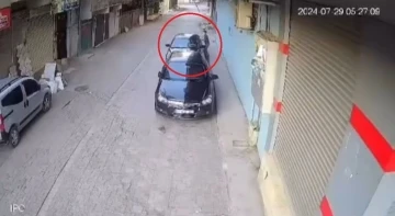 Hırsızlık yapacağı otomobilin camını kıran şahıs, alarm çalınca kaçtı
