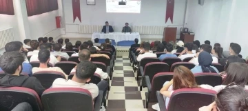 Hisarcık MYO’da “27 Mayıs Darbesi ve Yansımaları: Dün, Bugün ve Yarın” konulu konferans
