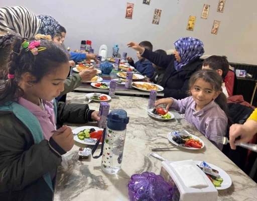 Hisarcık’ta özel öğrenciler kahvaltıda buluştu
