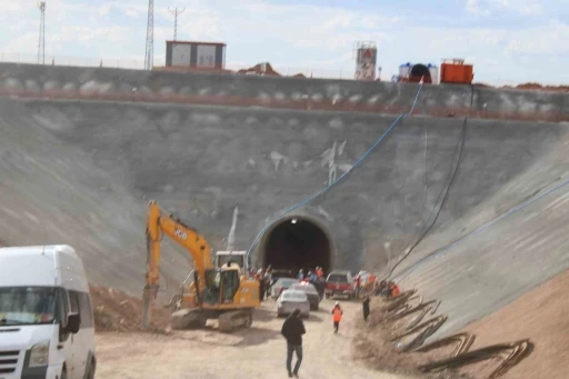 Hızlı Tren Şantiyesinde Kaya Düşmesi