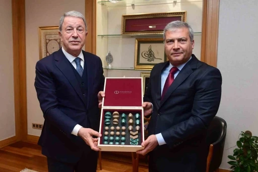 Hulusi Akar’dan Anadolu Üniversitesi’ne ziyaret
