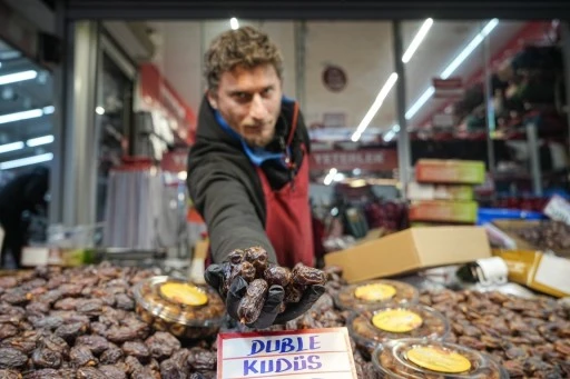 Hurma Tezgahlarda Yerini Aldı