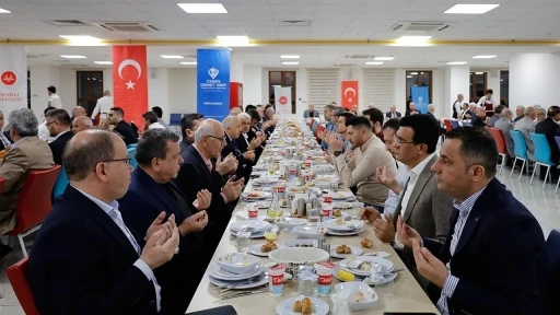 İftar sofrası ‘İyilik yolunda kardeşlik köprüsü’ için kuruldu
