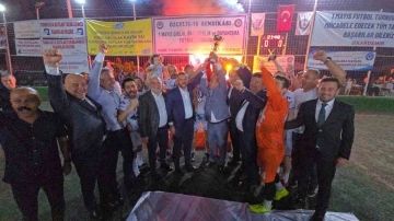 İşçiler bu kez bin 500 derecede değil sahada ter döktü
