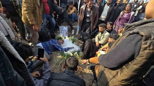 İstanbul’da öldürülen küçük Şirin Şanlıurfa’da gözyaşlarıyla defnedildi
