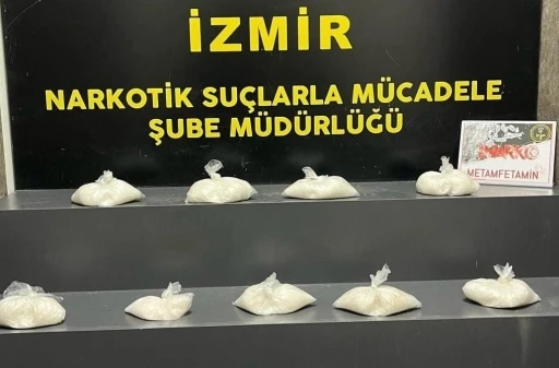 İzmir’de 4 kilonun üzerinde metamfetamin ele geçirildi
