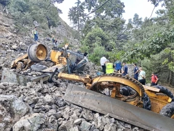 İzmir’de iş makinesi uçuruma yuvarladı, operatör can verdi
