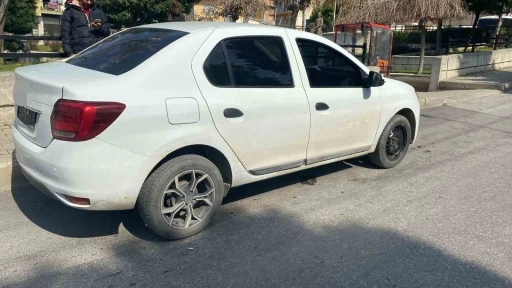 İzmir’de korsan taksi çağırıp gasbeden 3 şüpheli yakalandı
