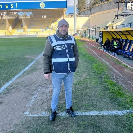 İzmir’de silahlı saldırıda polis memuru öldürüldü
