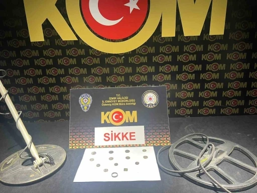 İzmir’de tarihi eser kaçakçısının evine baskın
