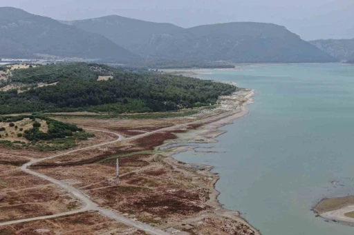 İzmir’de tehlike adım adım yaklaşıyor: &quot;Su kesintisi yapılabilir&quot;
