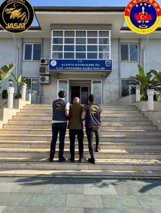 Jandarma, Antalya’da 72 saatte 211 aranan şahsı yakaladı
